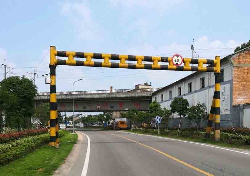 平顶山铁路限高架