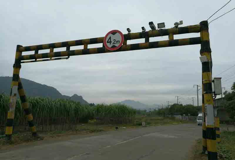 平顶山对开式限高架